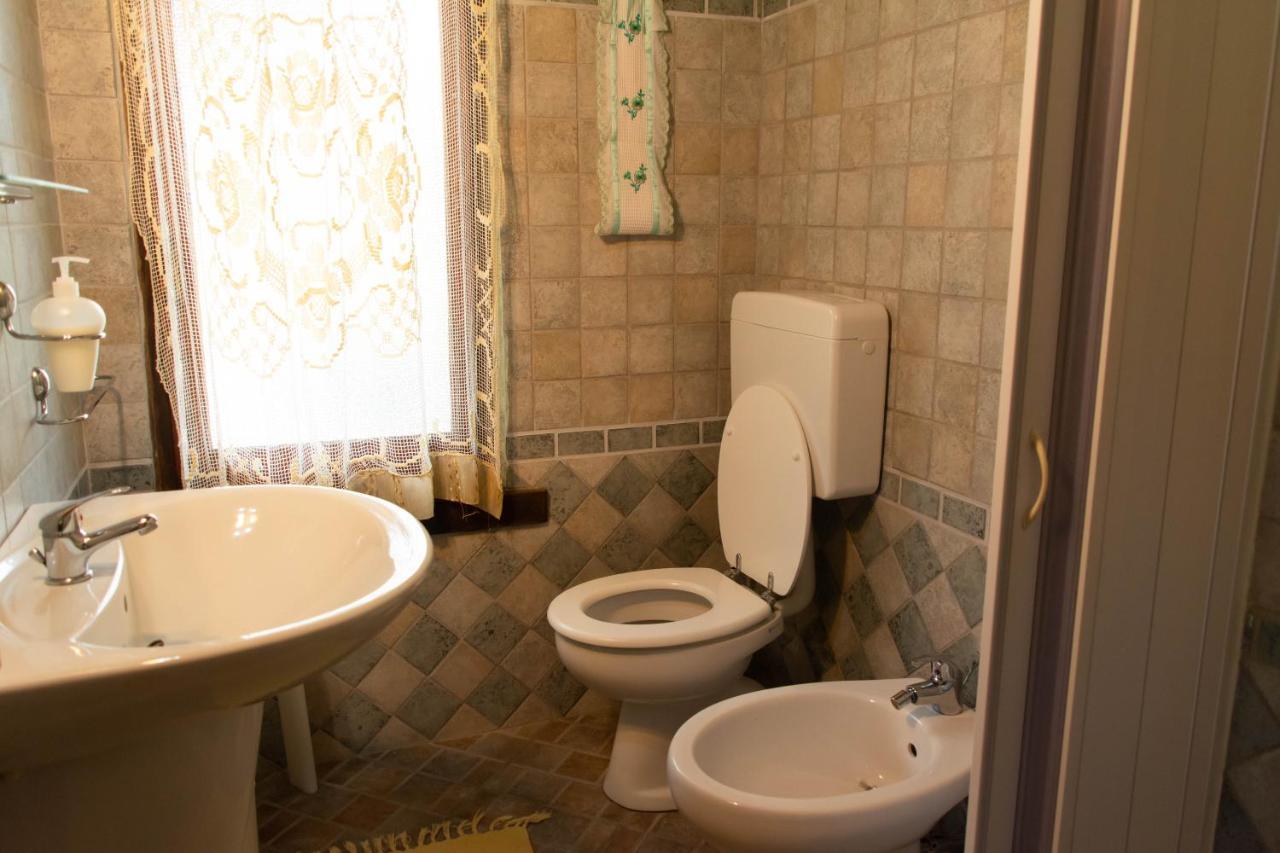 B&B Il Giardino Arbus Luaran gambar