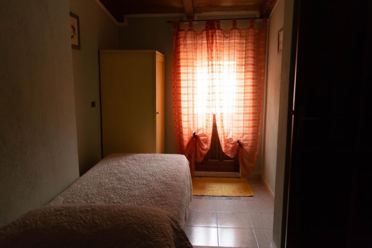 B&B Il Giardino Arbus Luaran gambar