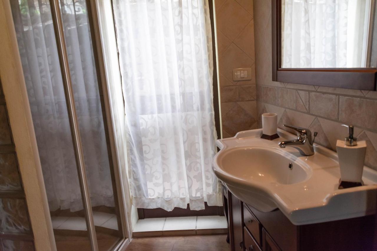 B&B Il Giardino Arbus Luaran gambar