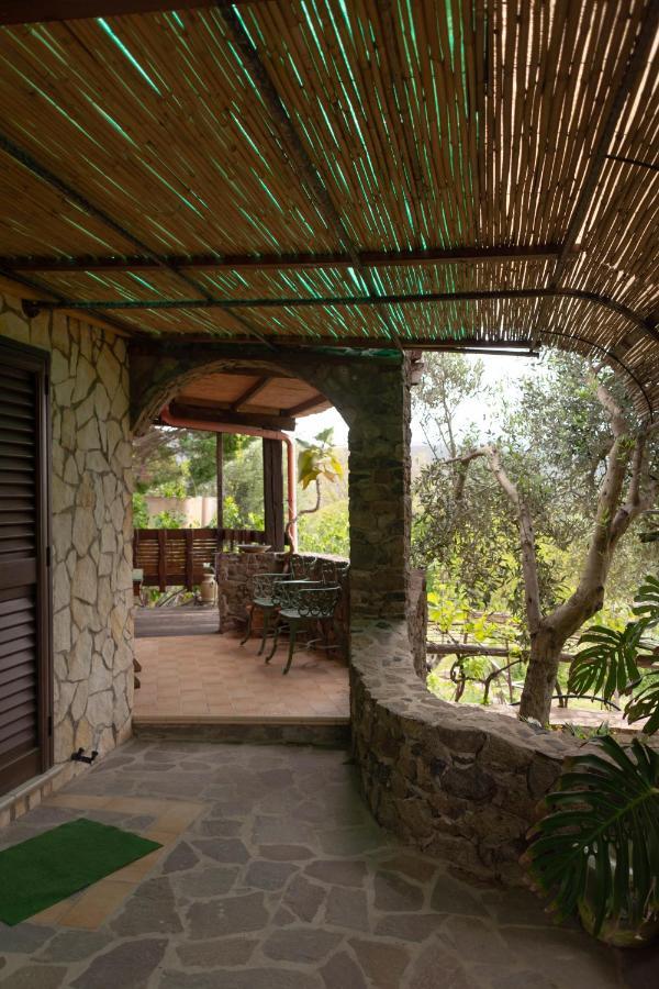 B&B Il Giardino Arbus Luaran gambar