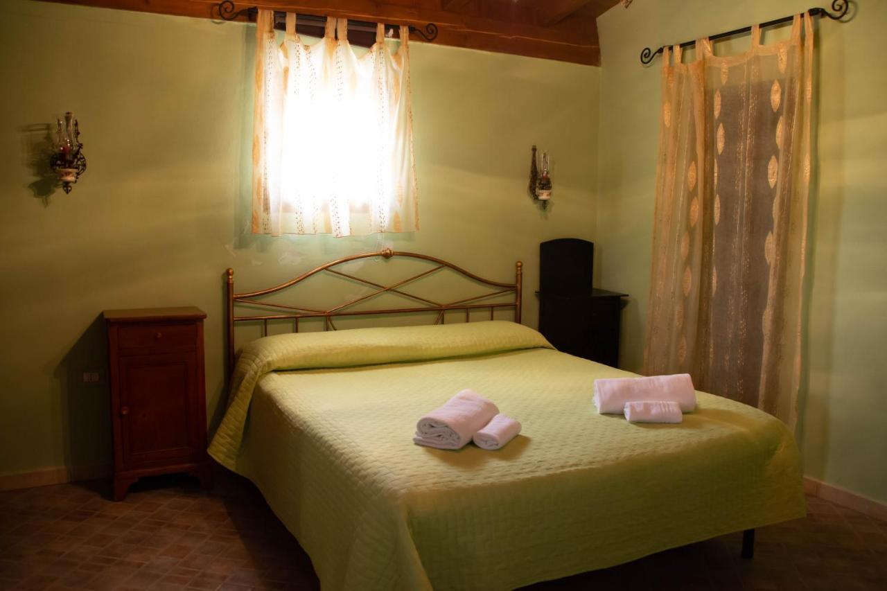 B&B Il Giardino Arbus Luaran gambar