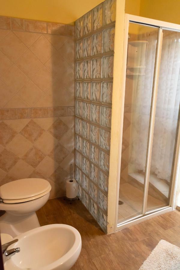 B&B Il Giardino Arbus Luaran gambar